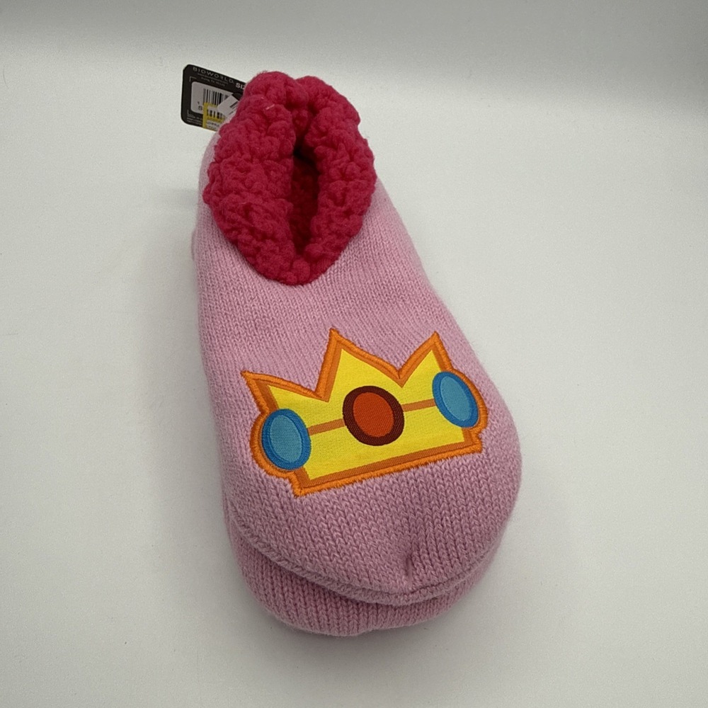 Super Mario Peach Slipper Socks Pink Bioworld